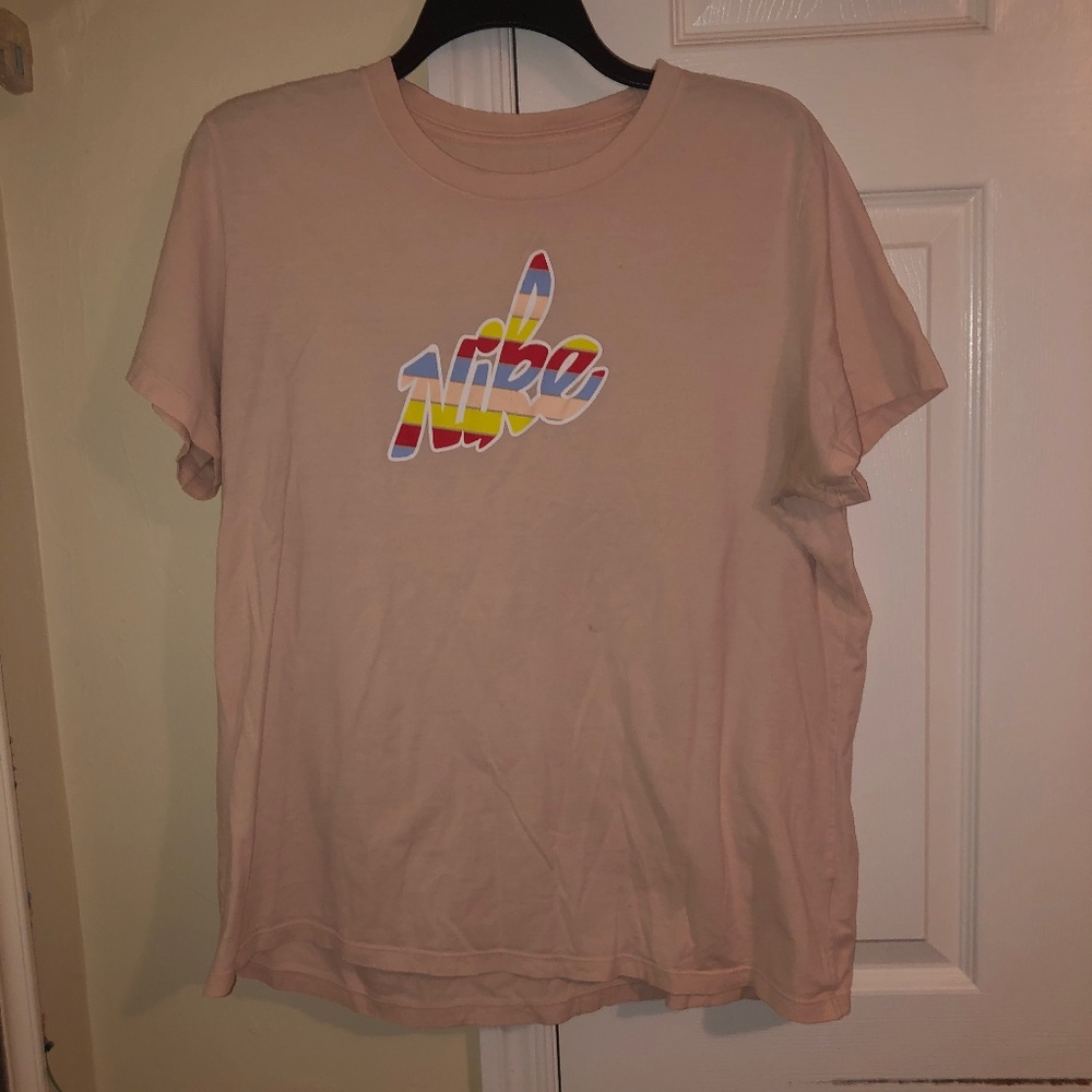 pink nike shirt